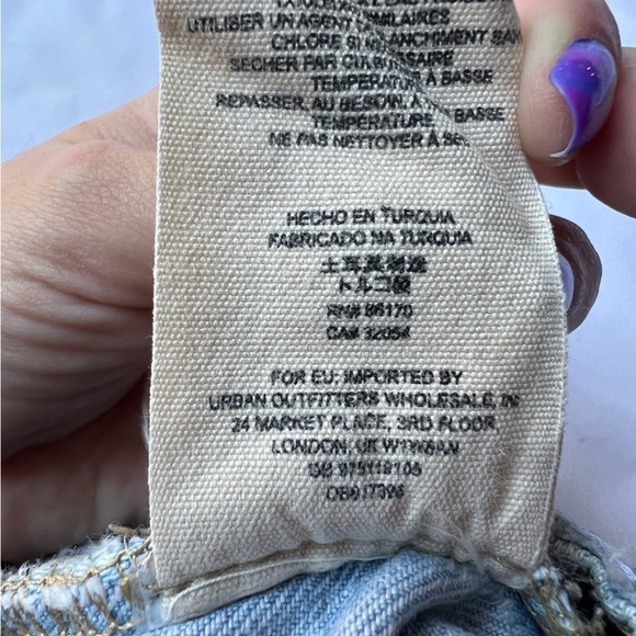 We The Free Lightwash Denim Mom Jeans 24 - Picture 9 of 11